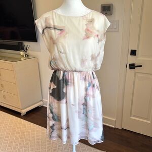 Alice & Olivia - Watercolor Print Knee Length Dress - Size: Small